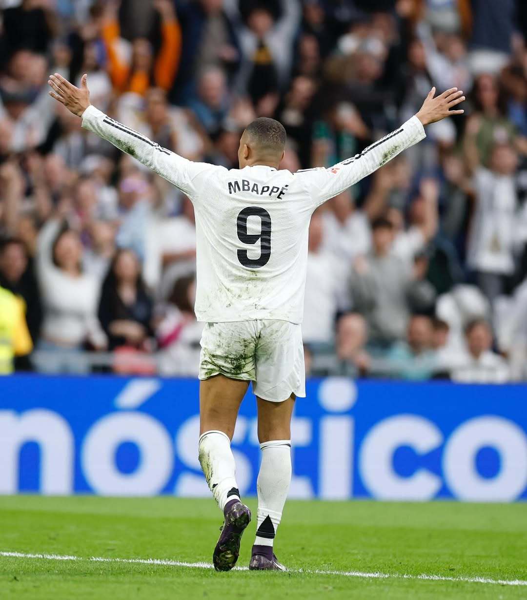 篮球篮网球员训练视频引粉丝关注