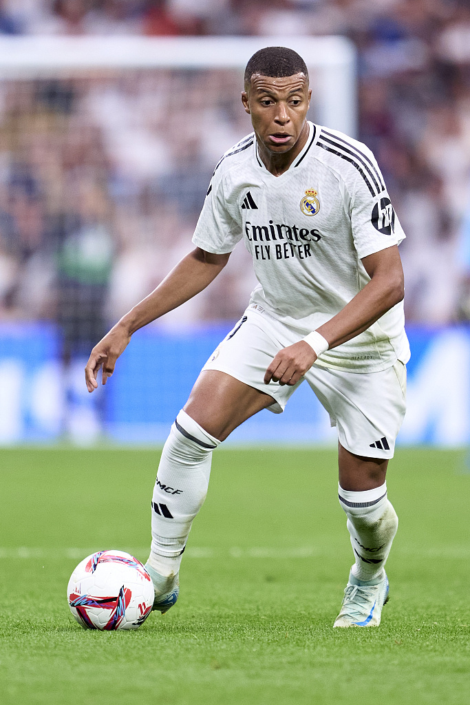 罗马诺：梅努可能在1月离开曼联，那不勒斯对租借他很感兴趣