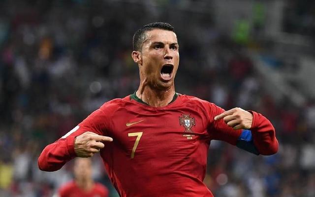 WTT总决赛：孙颖莎4-0横扫王艺迪，晋级八强